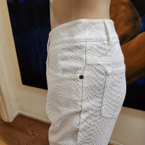 Eric Snakeskin Pattern Stretchy Ankle Pants, White, Size 10 - Picture 4 of 12